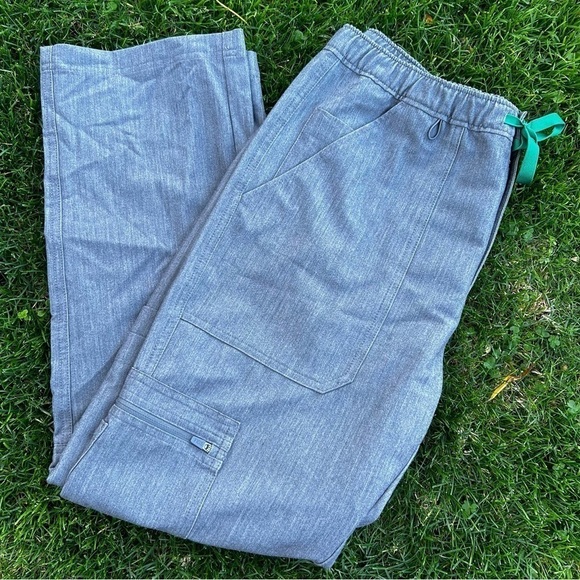 Figs Yola Granite Gray Scrub Pants Size M / Short - Picture 2 of 5